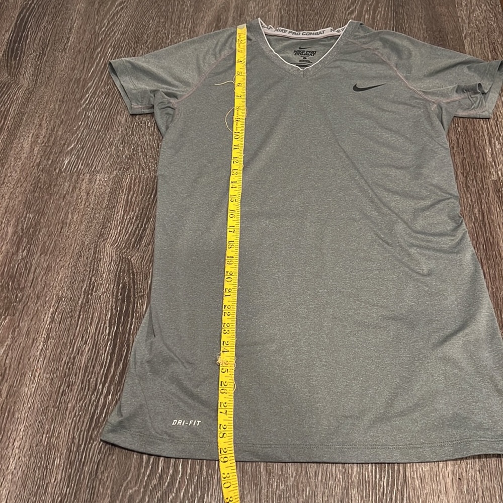 Top - Nike - Picture 10 of 11